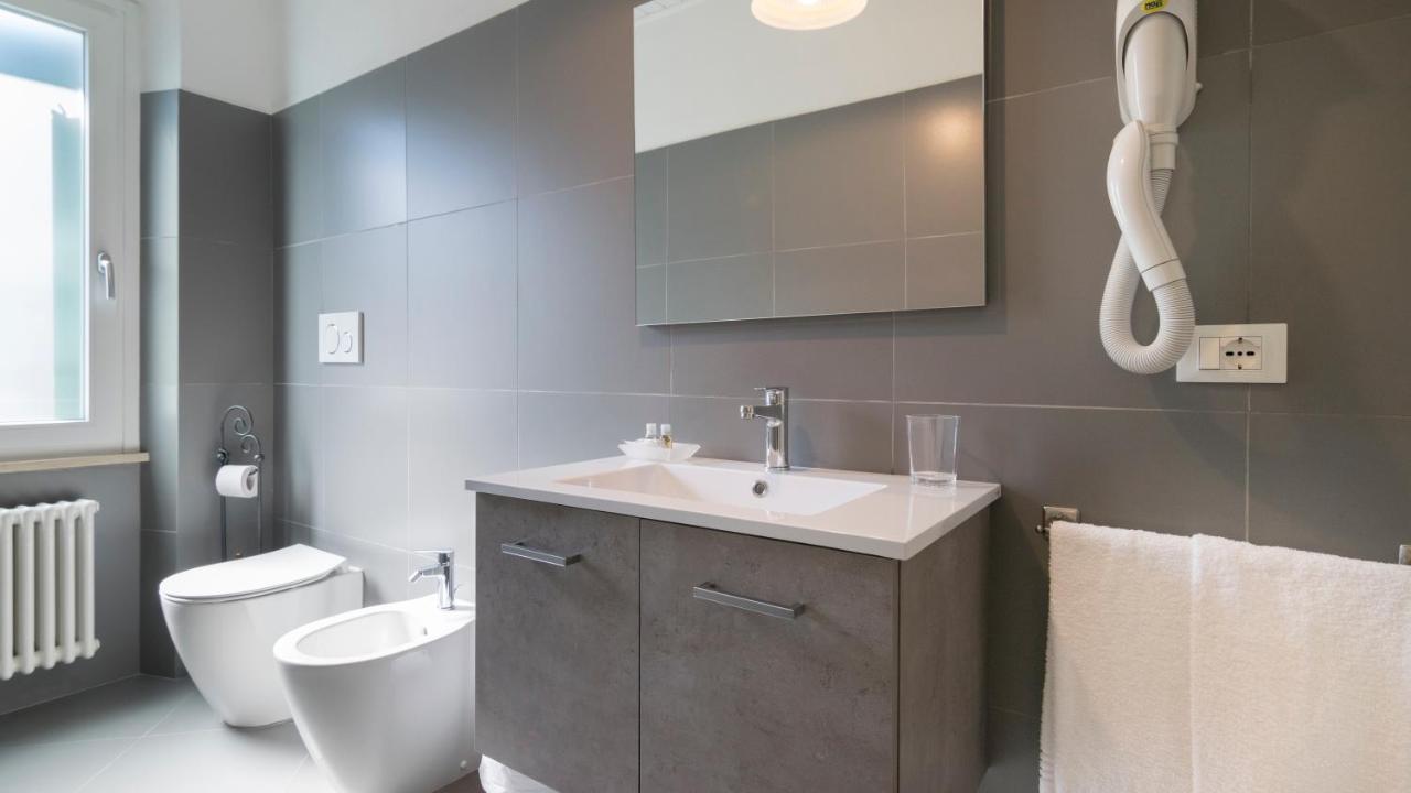 Fiori Sull'Acqua Apartments Peschiera del Garda Zewnętrze zdjęcie