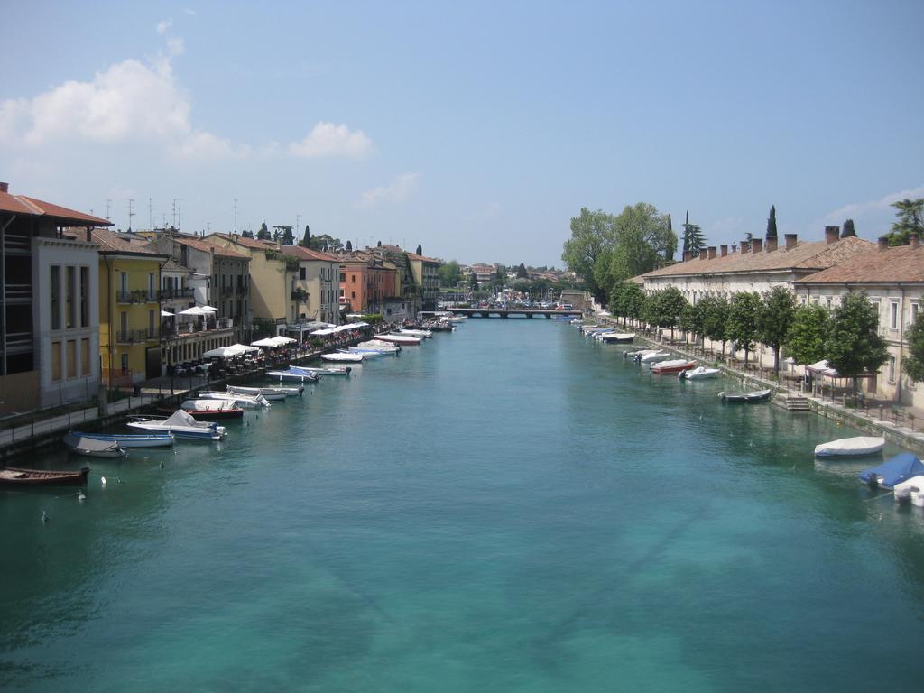 Fiori Sull'Acqua Apartments Peschiera del Garda Zewnętrze zdjęcie